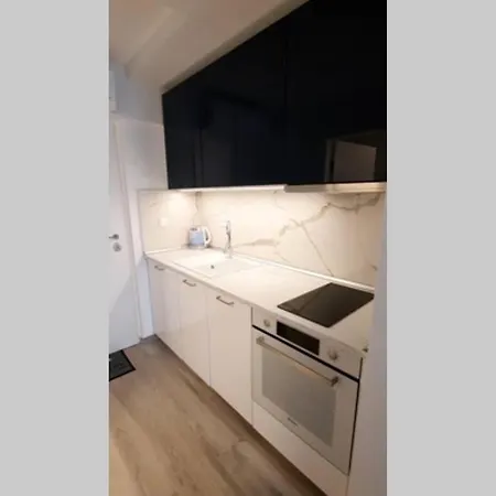Apartment Maria, Modern With Private Parking *