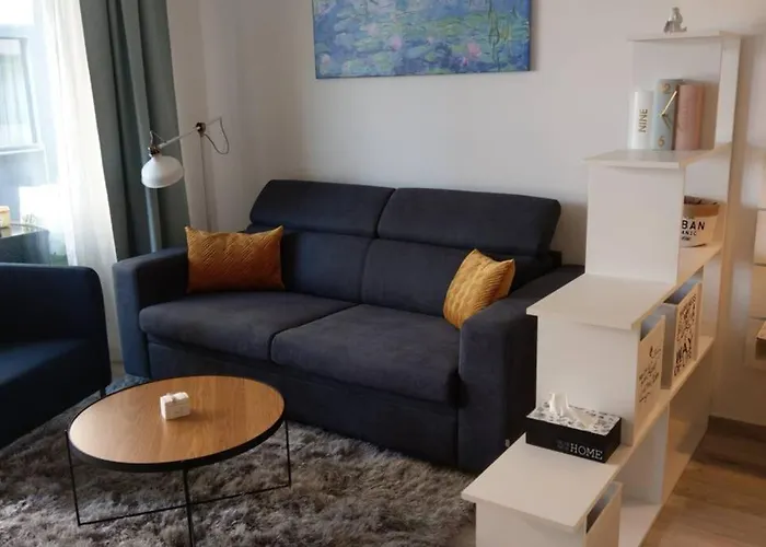 Maria, Modern With Private Parking